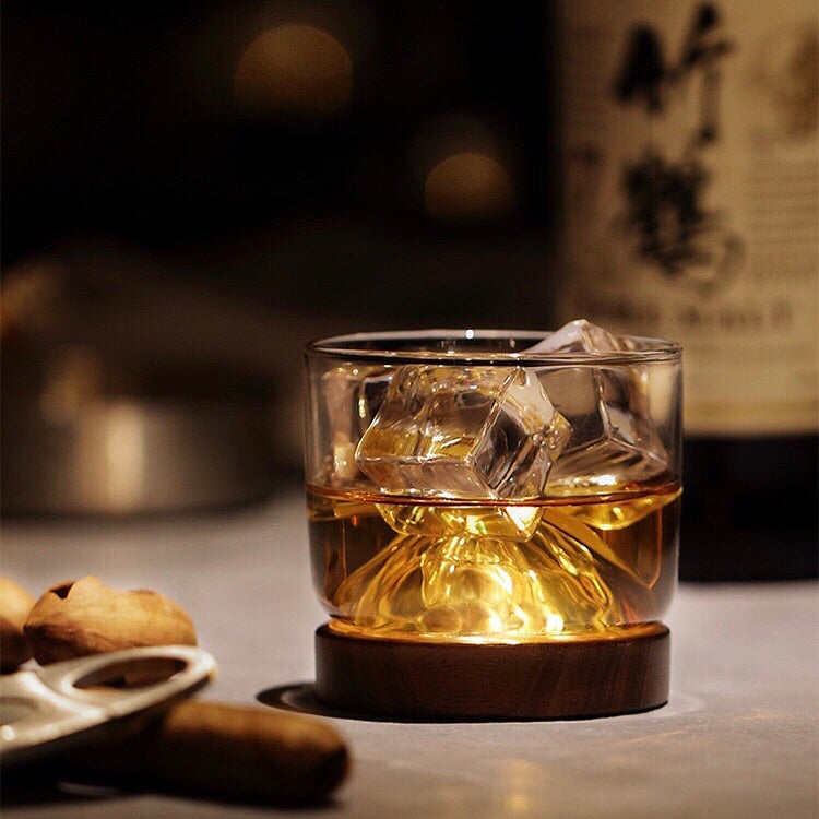木山。玻璃杯 Whiskey Glass with Mountain Coaster